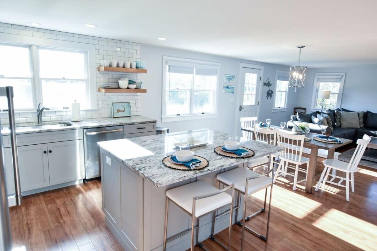 Wrap-Around Porch Mins To Beach Chatham Exterior photo